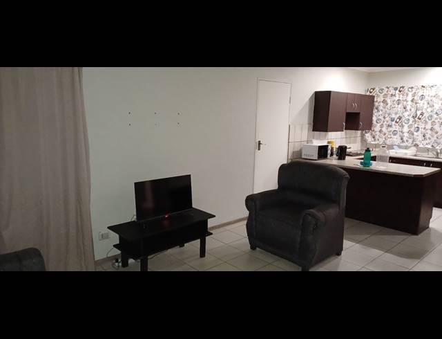 2 BEDROOM TOWNHOUSE TO LET IN SASOLBURG EXT 11